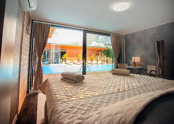 Avar Garden Ferienhaus *