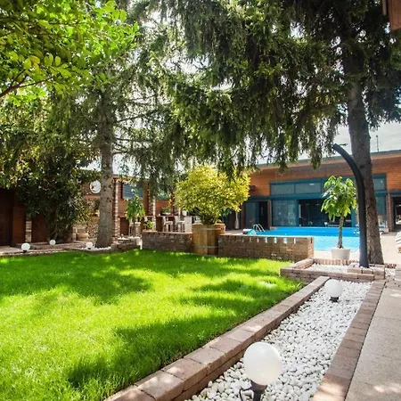 Avar Garden Dovolenkový dom Bratislava